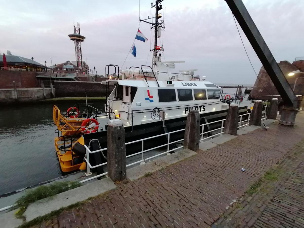 De Notenbalk Aan Zee Bed & Breakfast Vlissingen Dış mekan fotoğraf